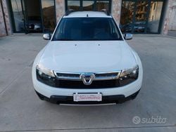 Bianco Usata 2013 Dacia Duster Lauréate Station wagon | 8500 € (Buon prezzo)