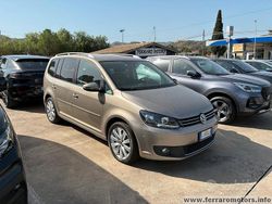 Grigio Usata 2014 VW Touran Highline Monovolume | 10.999 € (Cara)
