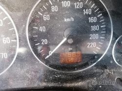 Grigio Usata 2004 Opel Astra Tre volumi | 500 €