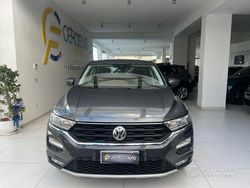 Grigio scuro metallizzato Usata 2020 VW T-Roc Style SUV | 19.900 € (Cara)