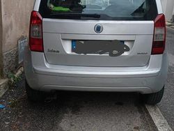 Grigio Usata 2006 Fiat Idea Monovolume | 2600 € (Buon prezzo)