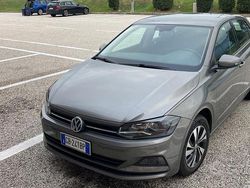 Grigio Usata 2020 VW Polo Comfortline Tre volumi | 11.500 € (Ottimo prezzo)