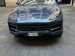 Blu/azzurro Usata 2024 Porsche Cayenne SUV | 105.000 € (Super prezzo)