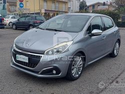 Grigio Usata 2019 Peugeot 208 Allure Due volumi | 9000 € (Ottimo prezzo)