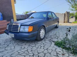 Usata 1991 Mercedes E200 Tre volumi | 5900 €