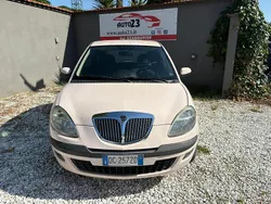 Viola Usata 2006 Lancia Ypsilon Due volumi | 1999 € (Buon prezzo)
