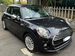 Nero Usata 2015 Mini Cooper D Due volumi | 7000 €