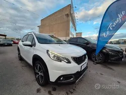 Bianco Usata 2018 Peugeot 2008 Allure SUV | 12.800 € (Cara)
