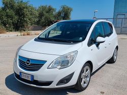 Bianco Usata 2013 Opel Meriva Monovolume | 4800 € (Molto cara)
