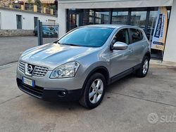 Grigio Usata 2010 Nissan Qashqai Tekna SUV | 6190 € (Buon prezzo)