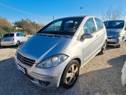 Grigio Usata 2006 Mercedes A180 Tre volumi | 990 € (Super prezzo)