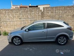 Grigio Usata 2007 Opel Astra Cosmo Coupé | 3500 € (Molto cara)