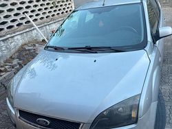 Grigio Usata 2008 Ford Focus Tre volumi | 1000 € (Super prezzo)