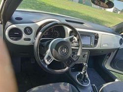Usata 2013 VW Maggiolino Design Tre volumi | 9700 € (Buon prezzo)