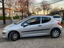 Grigio Usata 2007 Peugeot 207 Tre volumi | 1900 € (Ottimo prezzo)