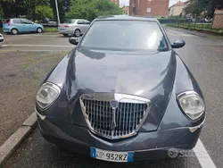 Usata 2009 Lancia Thesis Tre volumi | 2900 € (Buon prezzo)