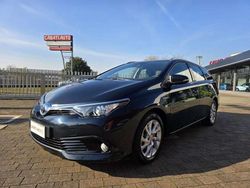 Nero Usata 2017 Toyota Auris Hybrid Active Station wagon | 16.900 € (Molto cara)