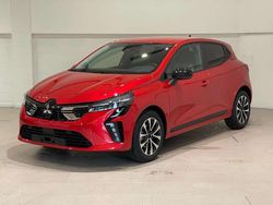 Rosso Nuova 2025 Mitsubishi Colt Invite Tre volumi | 17.600 € (Buon prezzo)