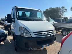 Usata 2008 Iveco Daily Tre volumi | 7900 €