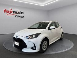 Bianco Usata 2023 Toyota Yaris Hybrid Active Due volumi | 16.900 € (Buon prezzo)