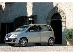 Grigio(met.) Usata 2007 Lancia Musa Monovolume | 4900 € (Molto cara)