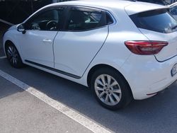 Bianco Usata 2022 Renault Clio V Tre volumi | 12.900 € (Buon prezzo)