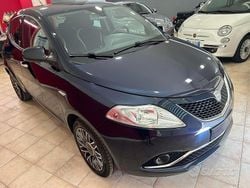 Blu Usata 2016 Lancia Ypsilon Platinum Due volumi | 7500 € (Buon prezzo)