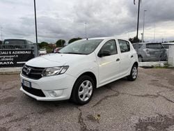 Bianco Usata 2013 Dacia Sandero Ambiance Tre volumi | 4900 € (Buon prezzo)