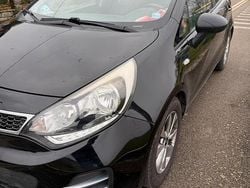 Nero Usata 2016 Kia Rio Due volumi | 6200 € (Buon prezzo)