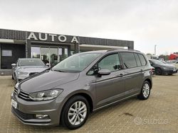 Grigio Usata 2015 VW Touran Highline Monovolume | 12.300 € (Cara)