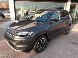 Grigio Usata 2022 Jeep Compass SUV | 23.900 € (Buon prezzo)