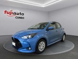 Urban blue Usata 2021 Toyota Yaris Hybrid Active Due volumi | 14.900 € (Ottimo prezzo)