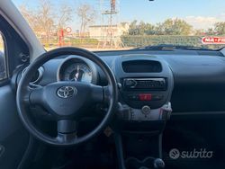 Grigio Usata 2008 Toyota Aygo Due volumi | 2999 € (Buon prezzo)