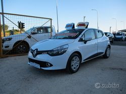 Bianco Usata 2014 Renault Clio IV Tre volumi | 6990 € (Molto cara)