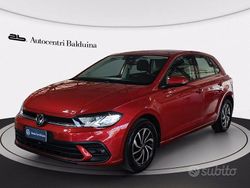King reds metalizzato Usata 2023 VW Polo Life Tre volumi | 17.000 € (Buon prezzo)
