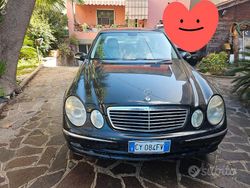 Nero Usata 2005 Mercedes E280 Avantgarde Tre volumi | 3499 €