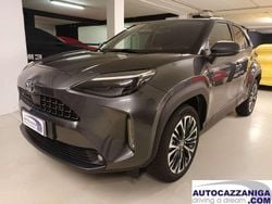 Dark grey (1g3) Usata 2022 Toyota Yaris Cross Lounge SUV | 20.300 € (Buon prezzo)