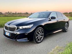 Blu/azzurro Usata 2023 BMW 520 M Sport Tre volumi | 47.500 € (Buon prezzo)