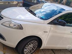 Bianco Usata 2013 Lancia Ypsilon Due volumi | 6450 €