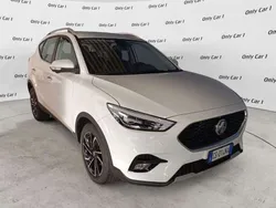 Rosso Usata 2023 MG ZS Luxury Tre volumi | 19.890 € (Cara)