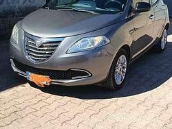 Usata 2014 Lancia Ypsilon S Due volumi | 6500 € (Buon prezzo)