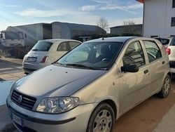 Grigio Usata 2006 Fiat Punto Tre volumi | 1300 € (Ottimo prezzo)