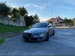 Grigio Usata 2005 Alfa Romeo 147 Due volumi | 2700 € (Molto cara)