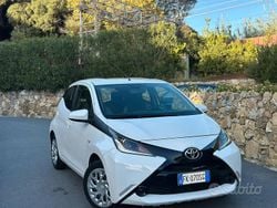 Bianco Usata 2017 Toyota Aygo Due volumi | 8750 € (Buon prezzo)