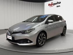 Grigio Usata 2016 Toyota Auris Hybrid Active Station wagon | 9900 € (Super prezzo)