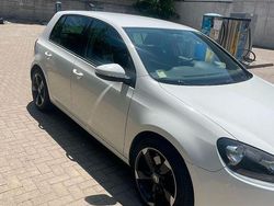 Bianco Usata 2010 VW Golf VI Due volumi | 4500 €