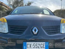 Nero Usata 2005 Renault Modus Privilege Monovolume | 2050 € (Buon prezzo)