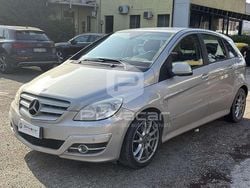 Grigio Usata 2011 Mercedes B180 Premium Monovolume | 3990 € (Ottimo prezzo)