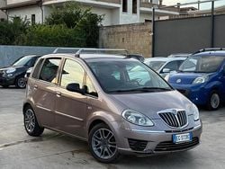 Viola Usata 2011 Lancia Musa Platinum Monovolume | 3490 € (Buon prezzo)