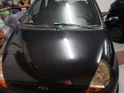 Usata 1998 Ford Ka Tre volumi | 1350 € (Buon prezzo)